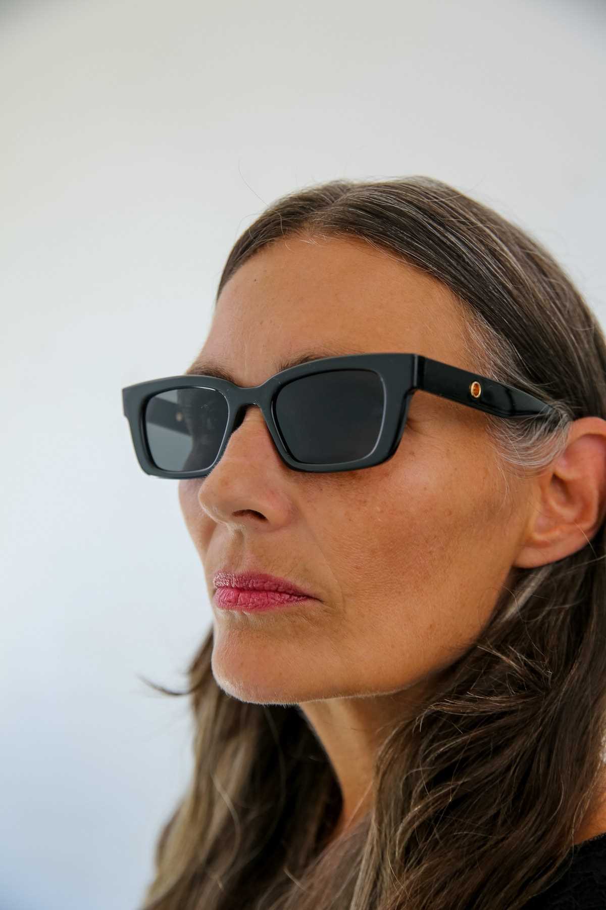 خرید مدل عینک آفتابی زنانه برند Bilge Karga رنگ مشکی کد ty44602582