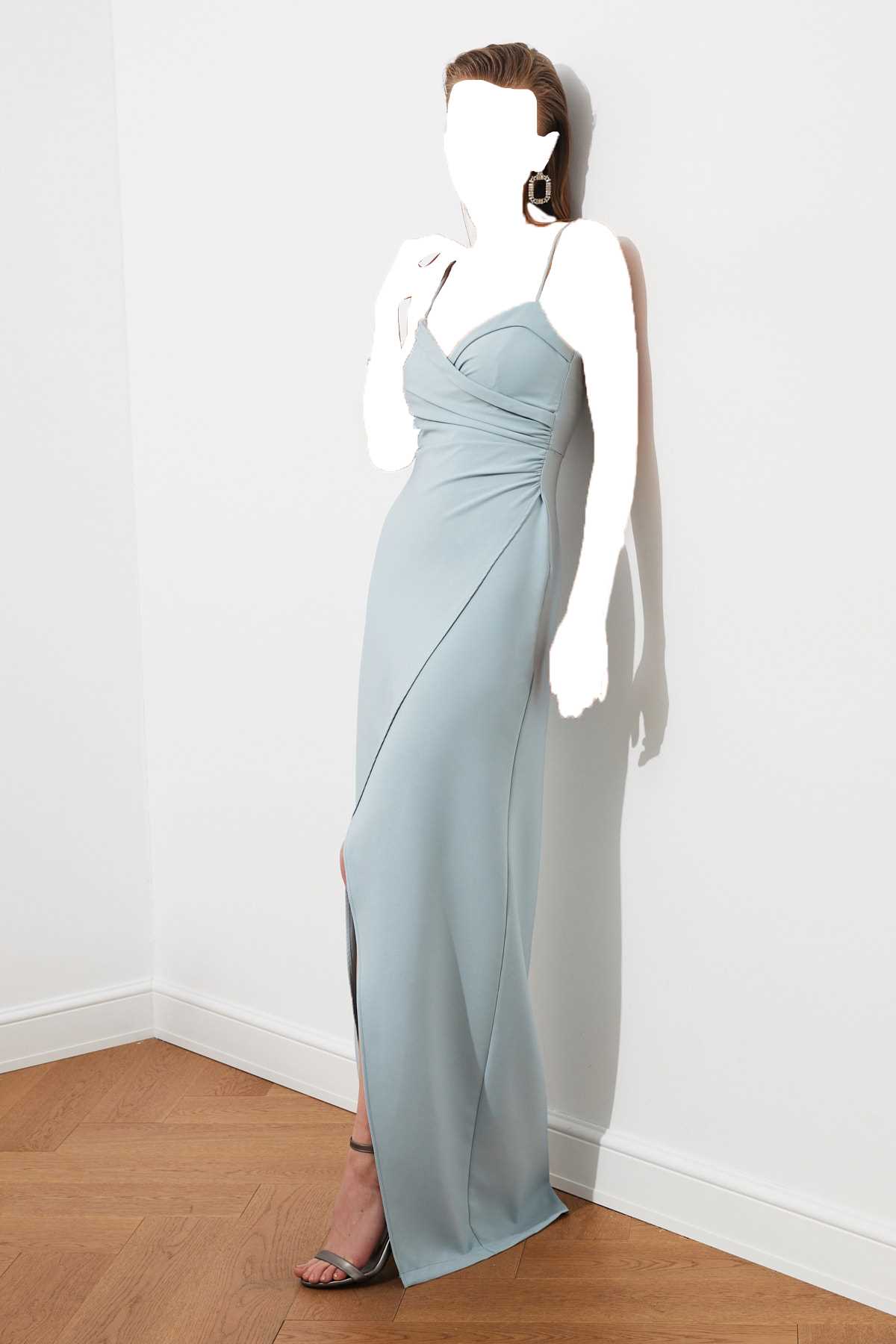 خرید نقدی لباس مجلسی زنانه فروشگاه اینترنتی زیبا ترندیول میلا رنگ نقره ای کد ty86795477