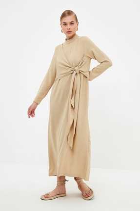 مدل پیراهن اسلامی زنانه برند Trendyol Modest رنگ بژ کد ty118118971