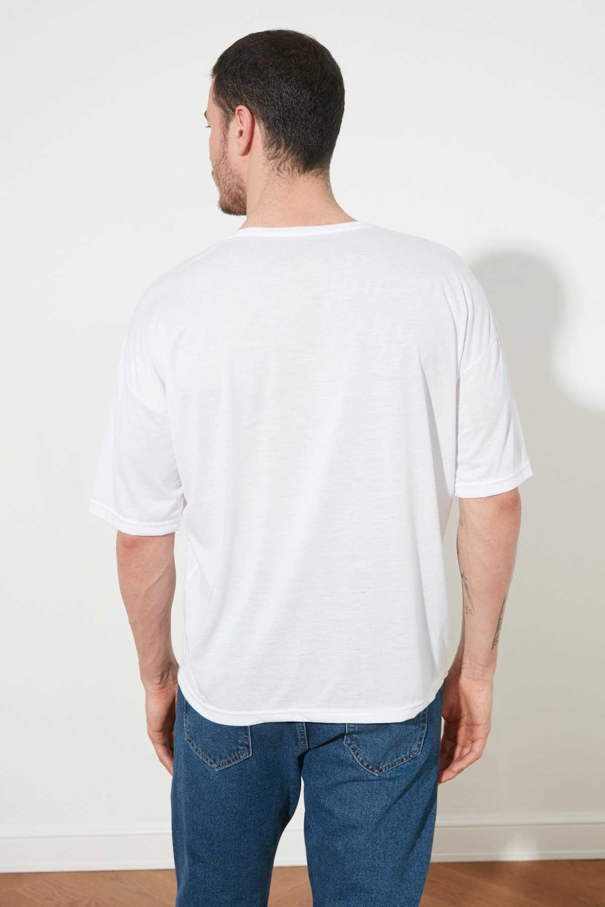 خرید انلاین تی شرت مردانه طرح دار مارک ترندیول مرد رنگ مشکی کد ty81365540