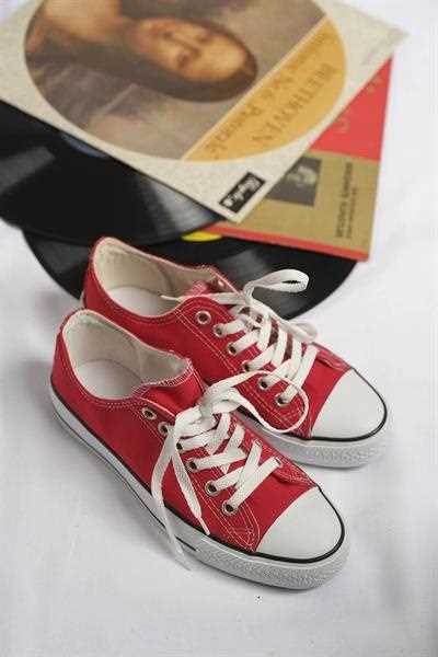 خرید کفش اسپرت مردانه جدید برند Oksit رنگ قرمز ty237850153